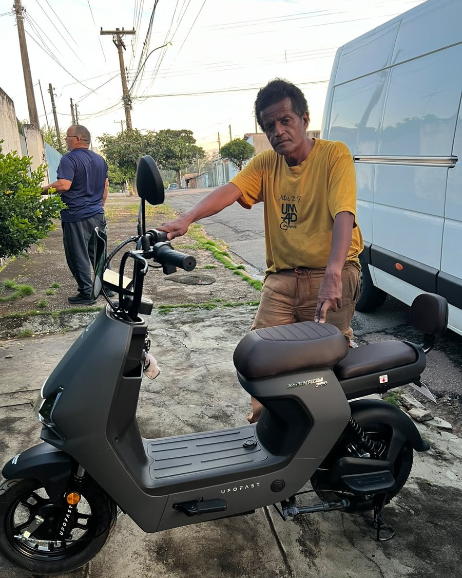 José Roberto com a UFO ZE300 de 600W